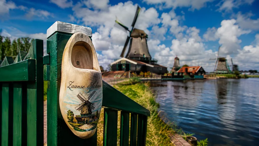 Zaanse Schans Parking, Maps & Accessibility