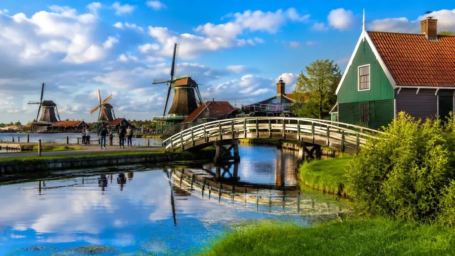 Zaanse Schans Parking, Maps & Accessibility